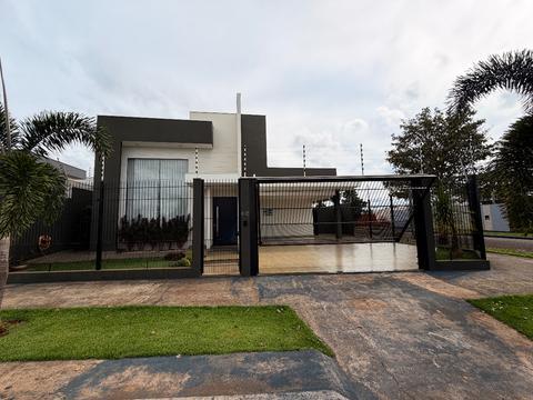 Casa Alto Padrão à venda em Maringá, Jardim Oriental . 