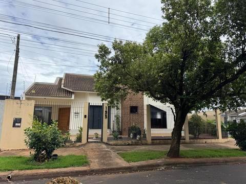 Casa à venda em Maringá, Jardim Dias I com Piscina
